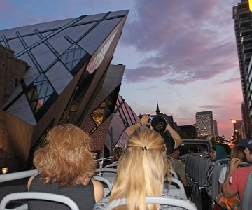 Toronto: Night Sightseeing Tour on a Double-Decker Bus