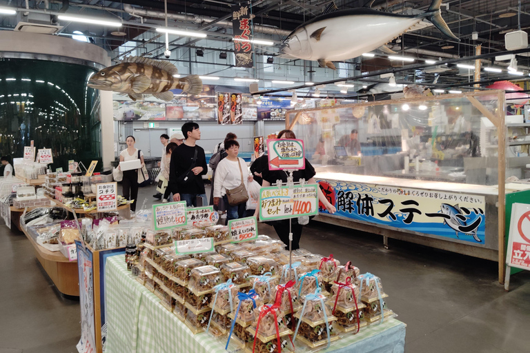 Wakayama: Explore Japan’s Seafood Culture at Toretore Market