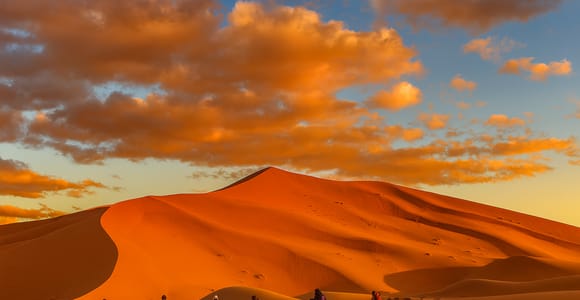 Depuis Marrakech : excursion de 3 jours dans le désert vers Merzouga et camp de luxe.
