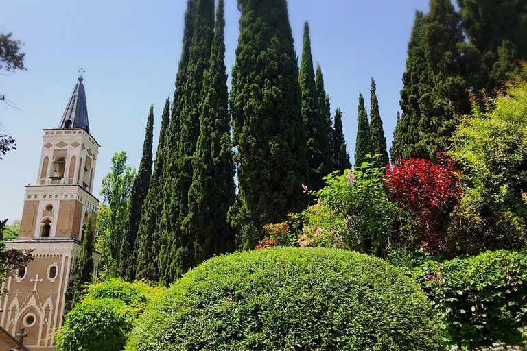 Tbilisi: Kakheti Wine, Bread, & Sighnaghi Day Trip