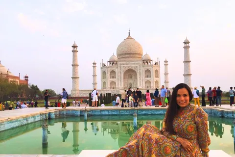 From Mumbai: Taj Mahal & Agra Private Guided Tour