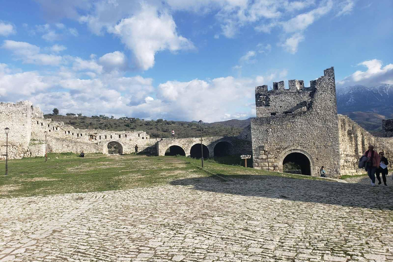 Z Durrës: BERAT DAY TOUR - &quot;Miasto tysiąca okien&quot;