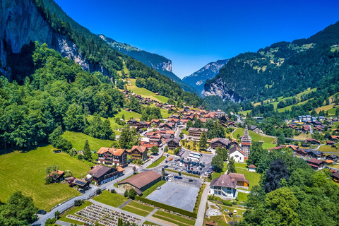 Visite guidée privée d&#039;une demi-journée à Interlaken en voiture avec un guide local