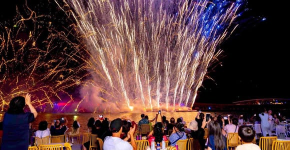 Dinner with Symphony of the Sea show