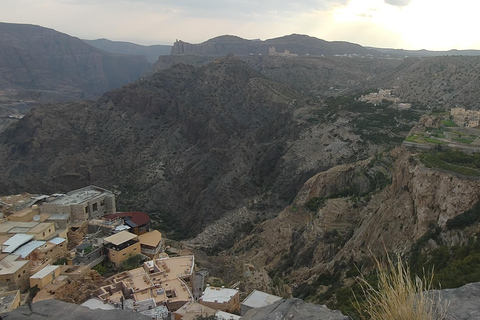 Muscat: Jebel Akhdar and Birkat Al Mouz Guided Day Trip