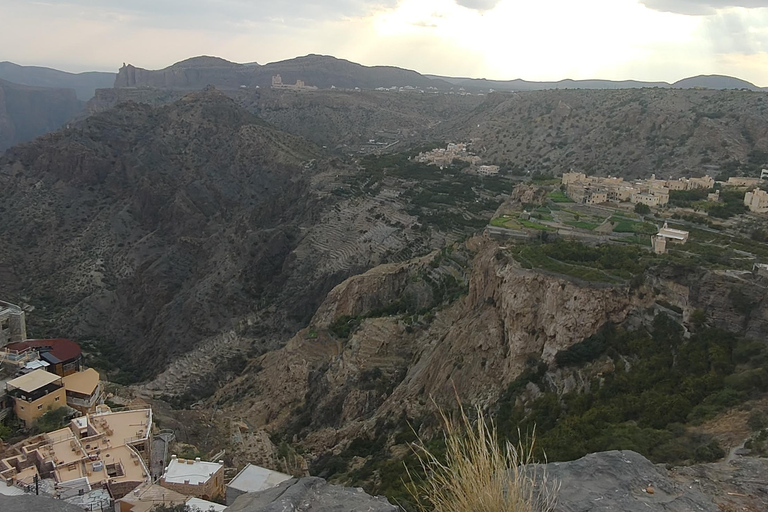 Muscat: Jebel Akhdar and Birkat Al Mouz Guided Day Trip