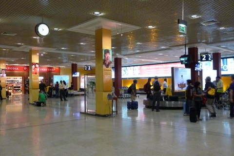 Phnom Penh: Privater Transfer zum internationalen Flughafen