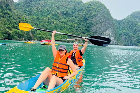 2-tägige Ha Long Bay Island Cruise Tour mit einem 3-Sterne-Kreuzfahrtschiff