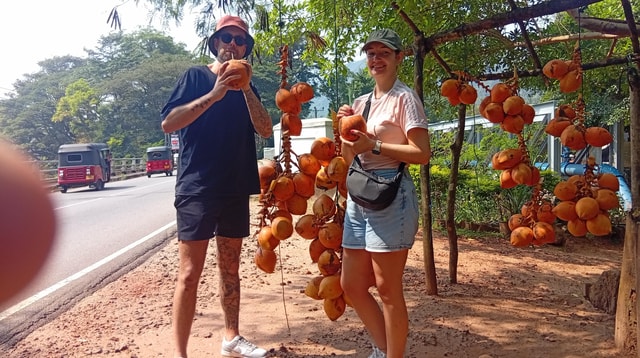 Kandy Street Food Safari by Tuk-Tuk – Flavors of the Ceylon