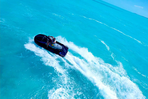 Providenciales: Jet Ski tour to ship wreck and Noahs Ark private tour in spanish