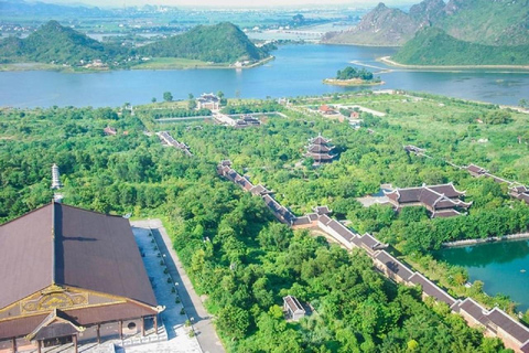 Tour di un giorno con la barca di Trang An, la Pagoda di Bai Dinh e la Grotta di Mua