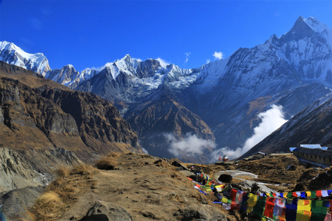 Pokhara: 9-daagse Annapurna Basiskamp Trek met gids via PoonHill