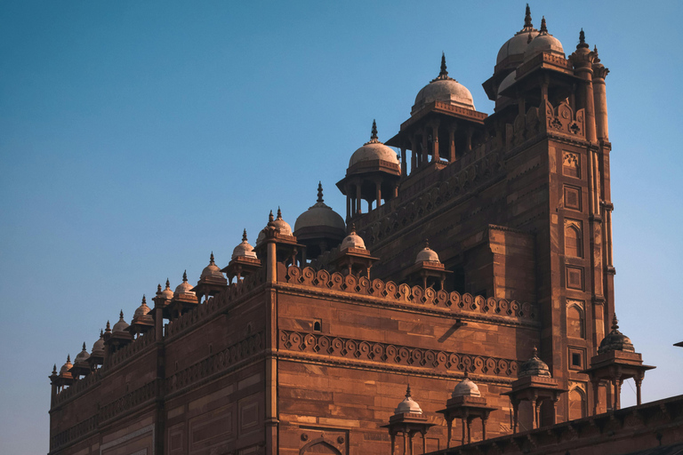 Delhi/Agra/Jaipur Transfer Via Fatehpur Sikri & Stepwell Transfer Between Delhi & Jaipur by Private Car