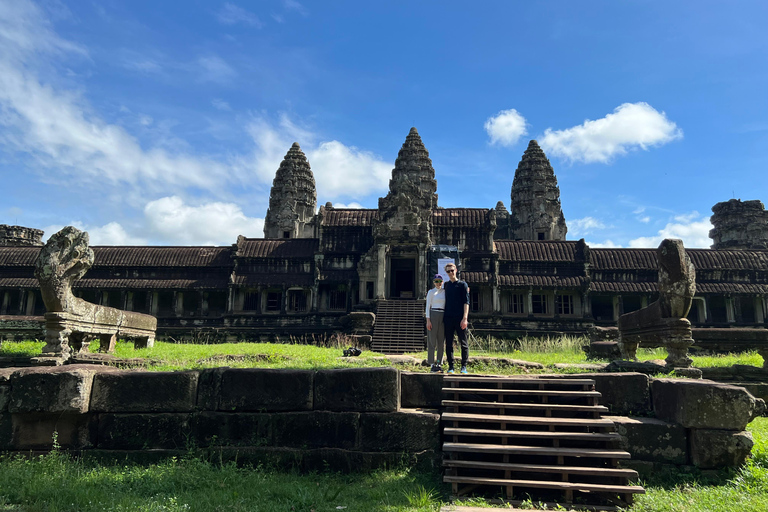 Visite privée d&#039;Angkor Wat et coucher de soleil avec déjeuner inclusSunsetTour-privé