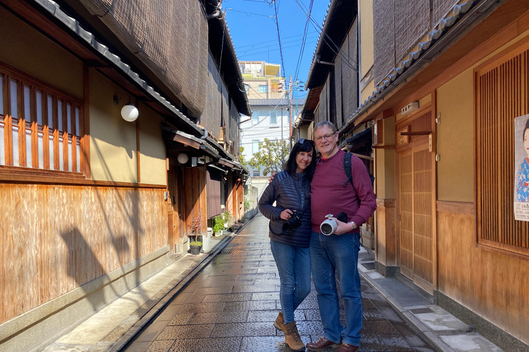 Kyoto: Private Tour with Licensed Guide & Vehicle Regular Car (Up to 2)