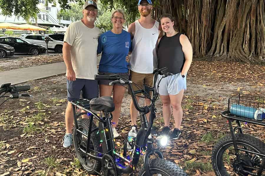 St. Petersburg, FL: E-Bike-Tour zu Sehenswürdigkeiten und Wandgemälden. Foto: GetYourGuide St. Petersburg, FL: E-Bike-Tour zu Sehenswürdigkeiten und Wandgemälden. Foto: GetYourGuide