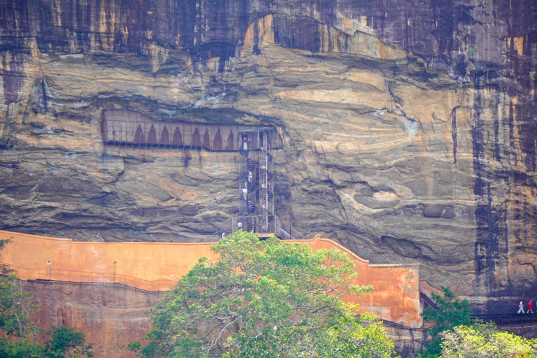 Kandy To Sigiriya & Dambulla Tour With Village Experience