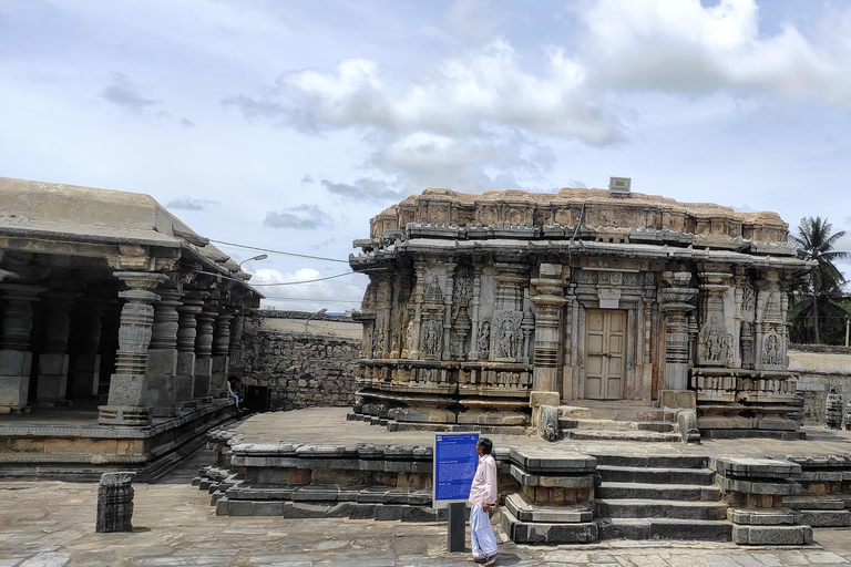 From Bangalore: 2-Day Chikkamagaluru: Temples & Safari