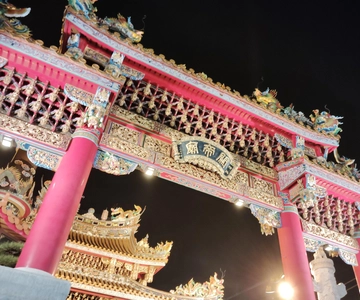 Yokohama: Chinatown Guided Walking Tour with Food Tasting