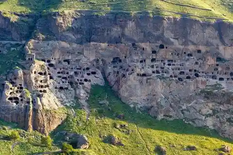 Borjomi, Rabati e Vardzia: Viaggio personalizzato
