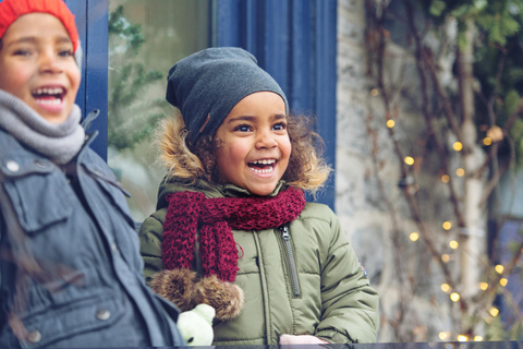 Vancouver’s Festive Shoreline: A Christmas Walking Tour