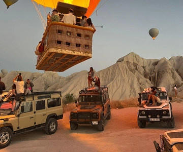 Jeep-Safari-Tour in Kappadokien durch Feenkamine