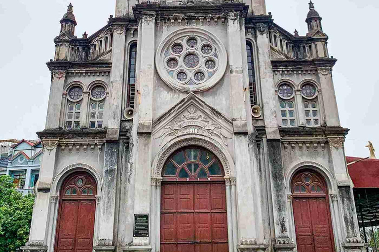 Hanoi: Military History Museum, Hoa Lo Prison & Gardens Tour Small Group: All-In-One Tour: Highlights & Train Street