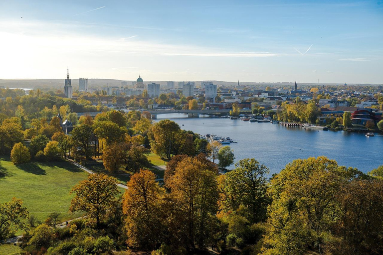 Potsdam: 2-Hour Private Castle Sightseeing Cruise
