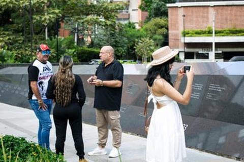 Medellín : visite guidée Pablo Escobar, entrée au muséeMedellín : visite guidée sur Pablo Escobar, entrée au musée