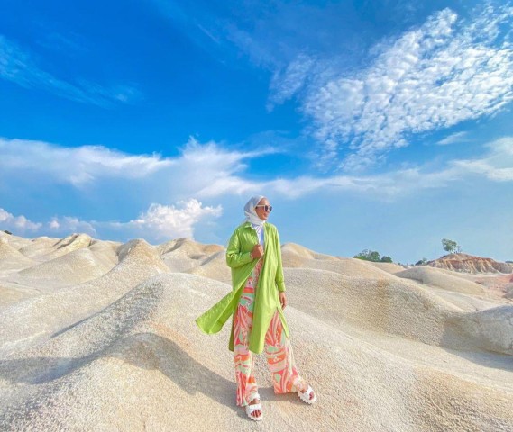 Visit Blue Lake & Sand Dunes Bintan in Bintan, Riau Islands, Indonesia