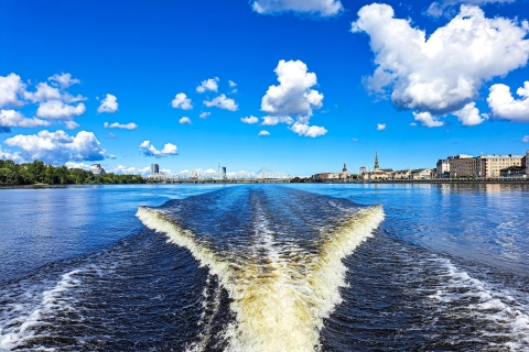 Riga: privérondvaart / romantiek op het stadskanaal