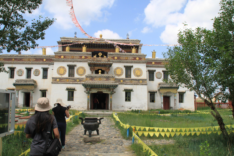 3-Day Central Mongolia Waterfall, Ancient Capital, Semi Gobi