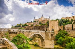 Madrid: Private Tour Weinverkostung, Tapas Route & Toledo