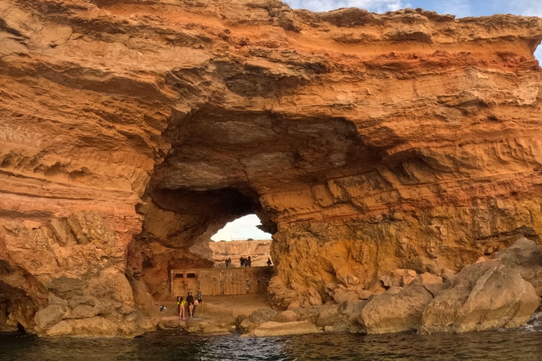 Ibiza : Visite guidée des grottes marines - itinéraire en kayak et plongée avec tubaVisite guidée des grottes marines d'Ibiza : itinéraire guidé en kayak et en plongée libre