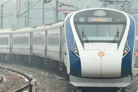 Tour privato di un giorno di Agra Taj Mahal con treno espresso e pranzo