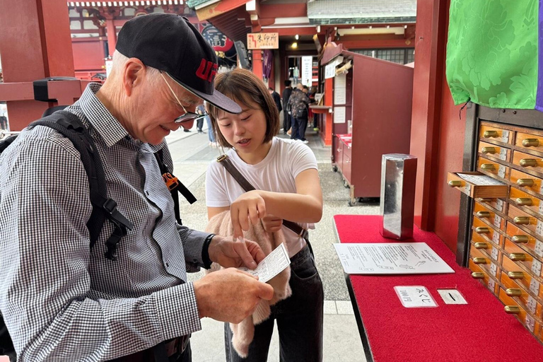 Tokyo: Private Walking Tour With Fresh Eyes, Local Hearts 2 Hours Tour