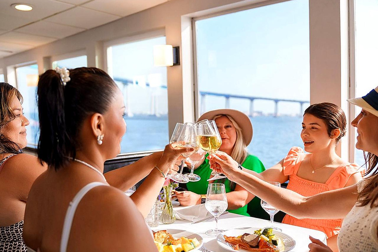 Auckland Harbour Lunch Cruise with Buffet Lunch