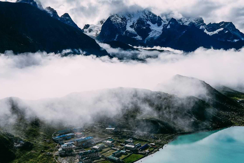 Kathmandu: Trekking di 15 giorni sull'Everest Gokyo Renjo La Pass