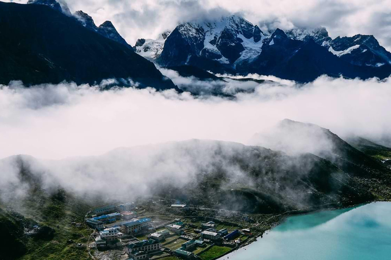 Kathmandu: Trekking di 15 giorni sull'Everest Gokyo Renjo La Pass