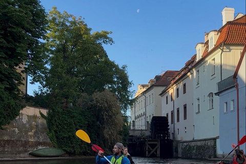 Prague: Charles Bridge & Hidden Canals Kayak Tour