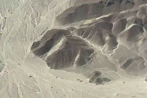 Da Lima giornata intera dedicata alle Linee di Nasca e alla memorabile oasi di Huacachina
