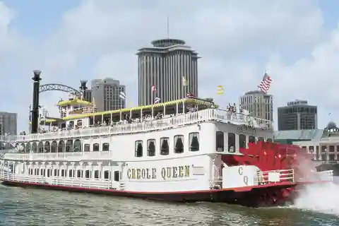 New Orleans: Creole Queen History Cruise with Optional Lunch