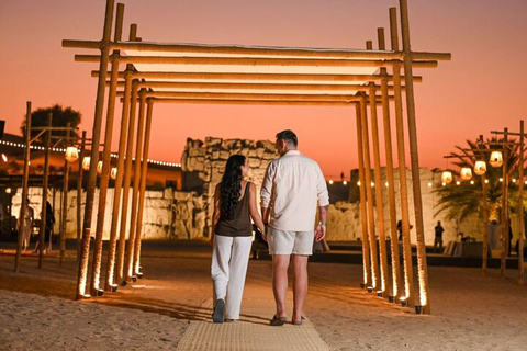 迪拜：高端野生动物园、骆驼骑乘体验、Lisaili Fort Camp和自助餐迪拜：高端野生动物园、骆驼骑乘体验、Lisaili Fort Camp 和自助餐