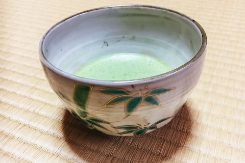 Kyoto : cérémonie du thé japonaiseCérémonie du thé le soir aux chandelles
