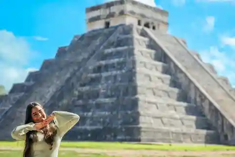 Aventure en train Maya depuis Mérida : Chichén Itzá, cénote et Izamal