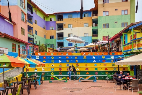 Vanuit Medellín: boottocht El Peñón de Guatapé, met ontbijt & lunchVervoer van en naar je hotel