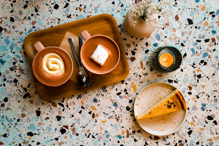 A Taste of Bergen Food Tour with Fløibanen Funicular