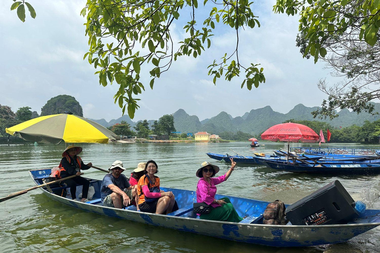 Da Hanoi: Tour di gruppo della Pagoda dei Profumi di una giornata intera con pranzoTour con funivia