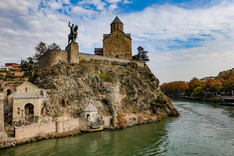 Tbilisi: Visita guiada a pie con cata de vinos