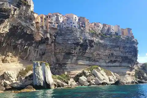 Santa-Giulia: Half-day trip, Lavezzi Islands and Bonifacio cliffs